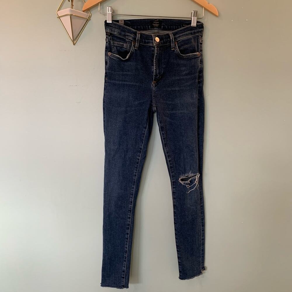 Citizens of Humanity Mid-Rise Medium Wash Distressed Rocket Jeans SZ 24